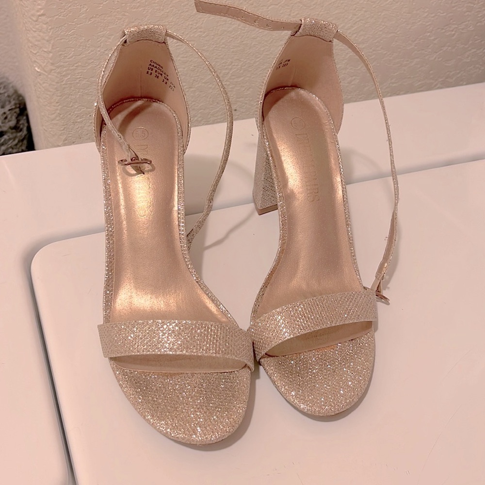 Gold sparkling heels sandals size 5.5 evening sandals for elegant look